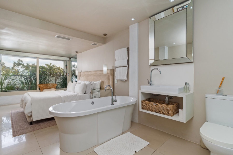 4 Bedroom Property for Sale in Clifton Western Cape